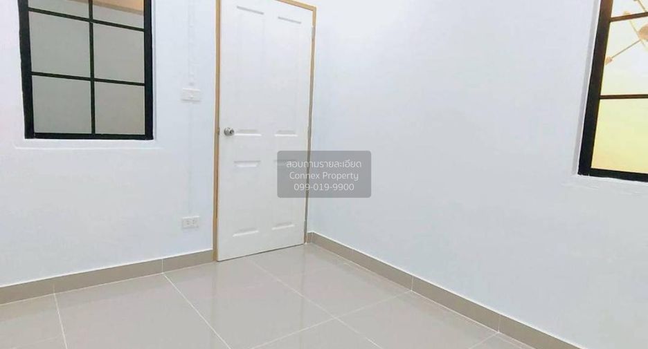 For sale 5 bedrooms townhouse in Thanyaburi, Pathum Thani
