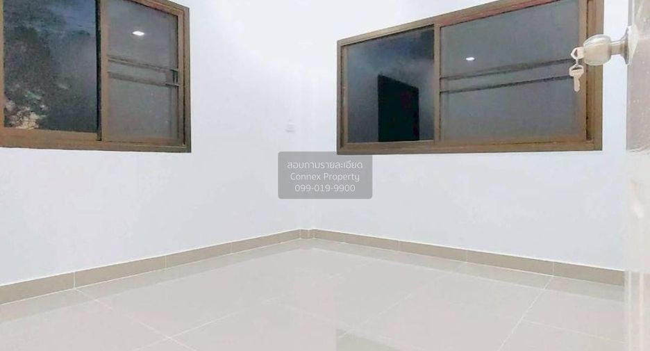 For sale 5 bedrooms townhouse in Thanyaburi, Pathum Thani