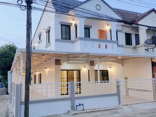 For sale 5 bedrooms townhouse in Thanyaburi, Pathum Thani