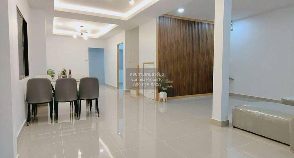 For sale 5 bedrooms townhouse in Thanyaburi, Pathum Thani
