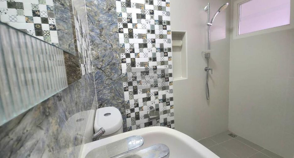À vendre 3 chambres maison de ville à Bang Kruai, Nonthaburi