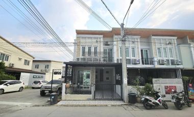 À vendre 3 chambres maison de ville à Bang Kruai, Nonthaburi