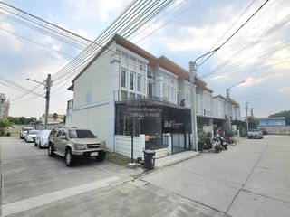 Продажа 3 спальни таунхаус в Bang Kruai, Нонтабури