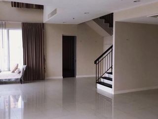 For sale 4 bedrooms condo in Pathum Wan, Bangkok