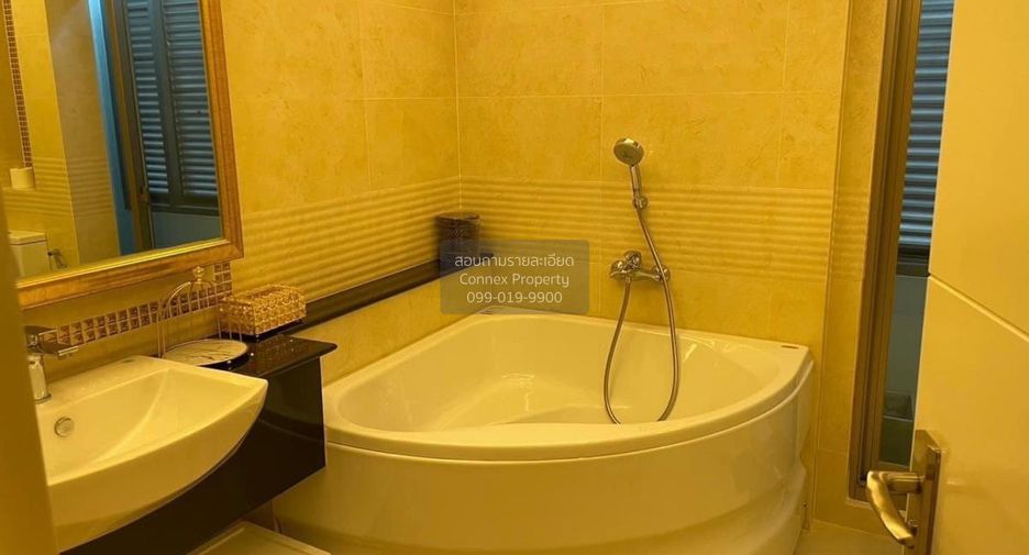 For sale 3 bedrooms house in Lat Krabang, Bangkok