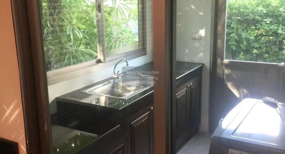 For sale 3 bedrooms house in Lat Krabang, Bangkok