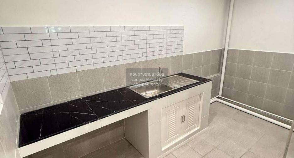Casa adosada en venta de 2 habitaciones en Mueang Samut Sakhon, Samut Sakhon