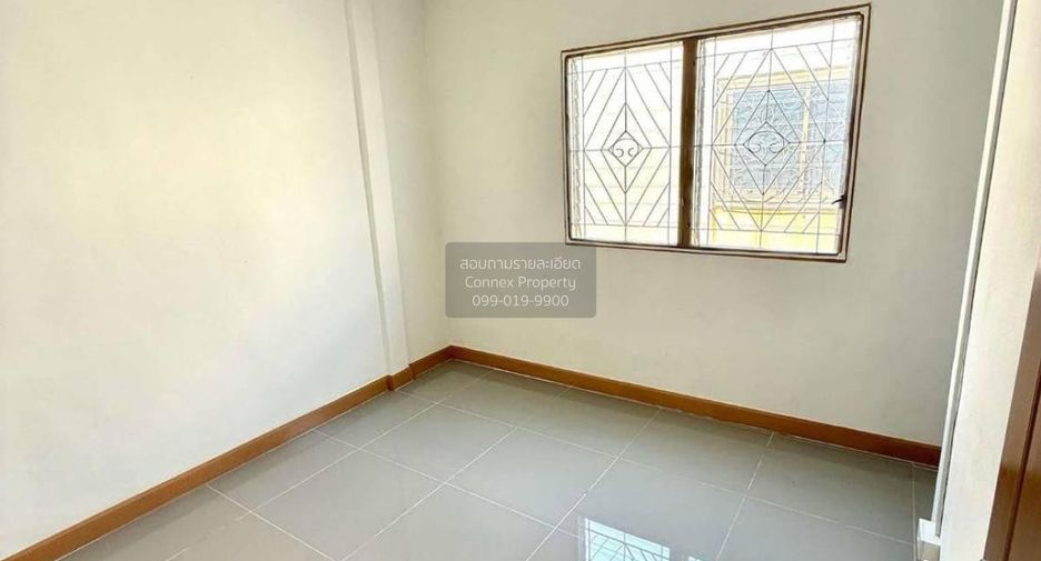 Casa adosada en venta de 2 habitaciones en Mueang Samut Sakhon, Samut Sakhon