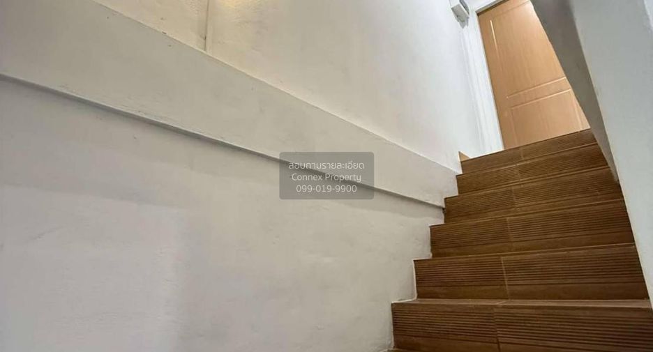 Casa adosada en venta de 2 habitaciones en Mueang Samut Sakhon, Samut Sakhon