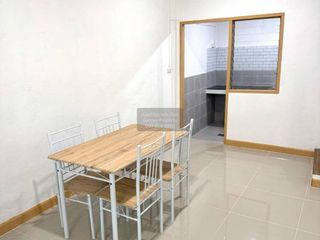 Casa adosada en venta de 2 habitaciones en Mueang Samut Sakhon, Samut Sakhon