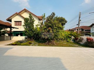 For sale 6 bedrooms house in Khlong Luang, Pathum Thani
