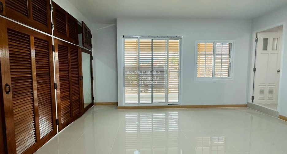 For sale 6 bedrooms house in Khlong Luang, Pathum Thani
