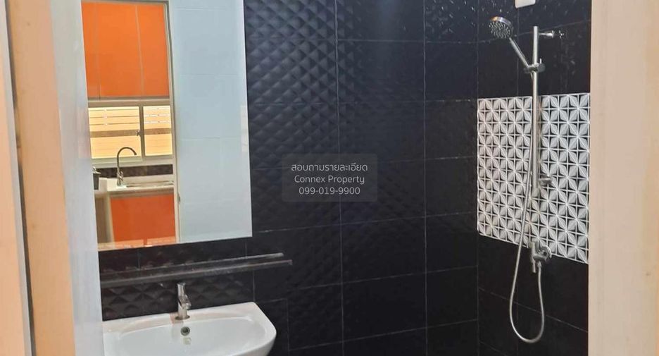 Продажа 3 спальни таунхаус в Банг Кхун Тхиан, Бангкок