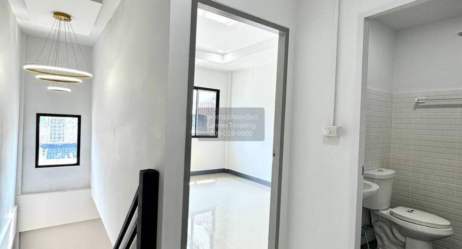 For sale 3 bedrooms townhouse in Pak Kret, Nonthaburi