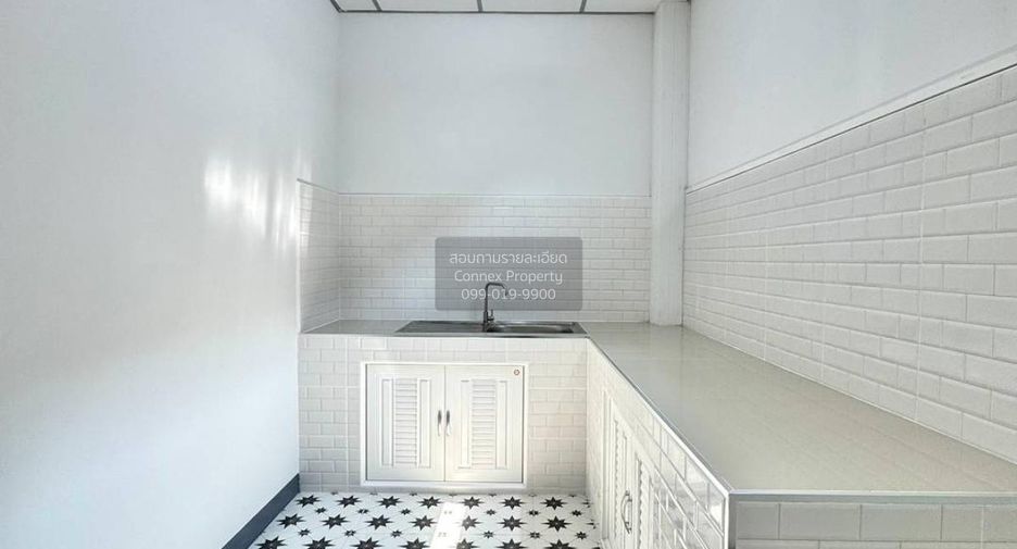 For sale 3 bedrooms townhouse in Pak Kret, Nonthaburi