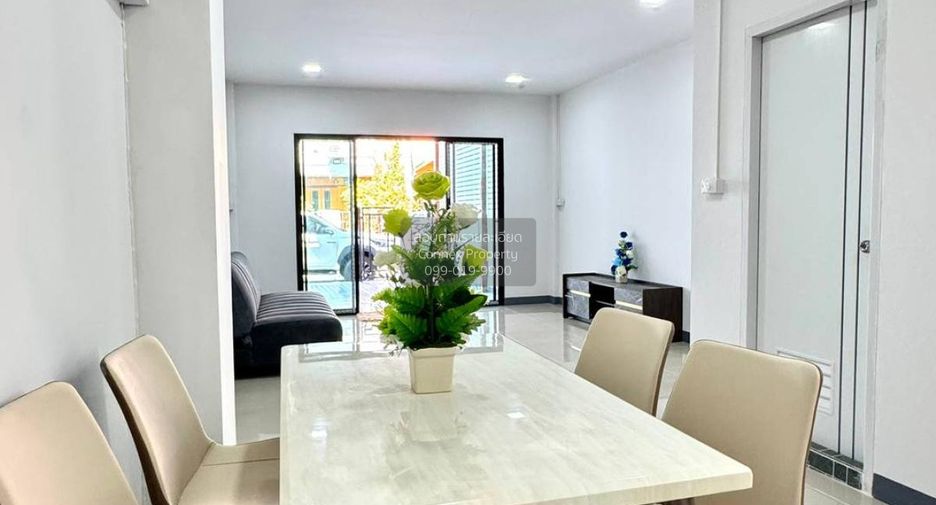For sale 3 bedrooms townhouse in Pak Kret, Nonthaburi