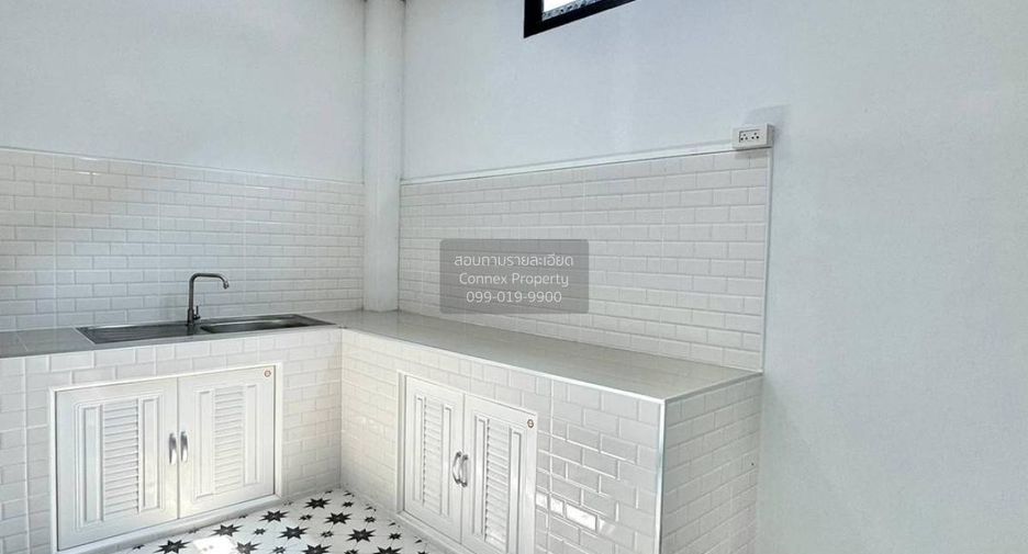 For sale 3 bedrooms townhouse in Pak Kret, Nonthaburi