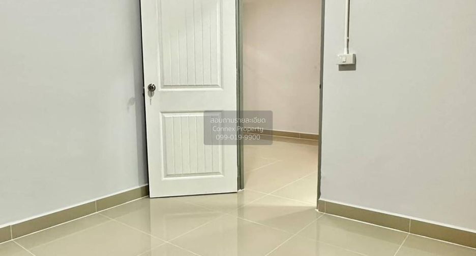 À vendre 3 chambres maison de ville à Bang Bua Thong, Nonthaburi