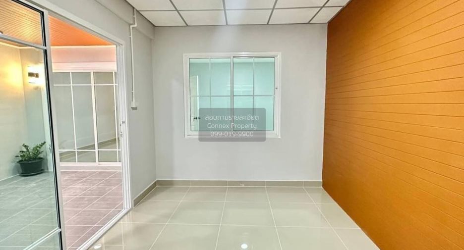 À vendre 3 chambres maison de ville à Bang Bua Thong, Nonthaburi