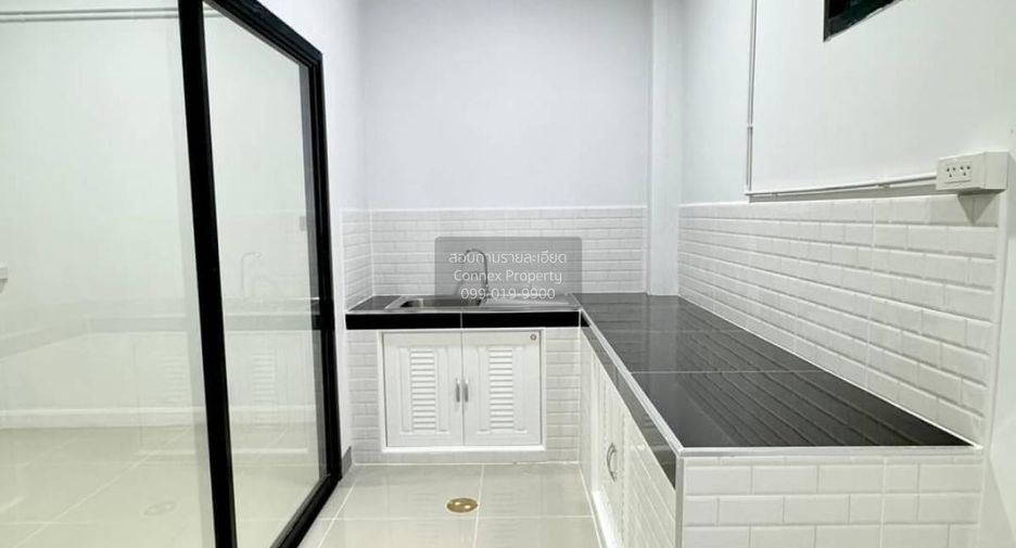 Продажа 3 спальни таунхаус в Bang Bua Thong, Нонтабури