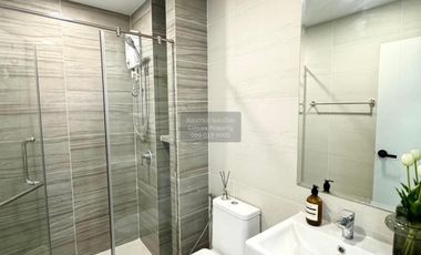 For sale 2 bedrooms condo in Khlong San, Bangkok