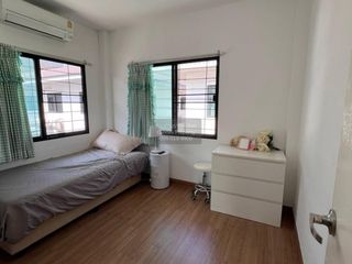 出售 4 卧室 独立屋 在 Mueang Pathum Thani, Pathum Thani