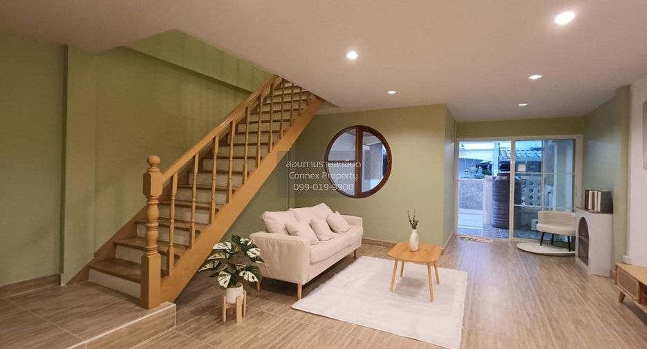 For sale 3 ベッドルーム townhouse in Khlong San, Bangkok