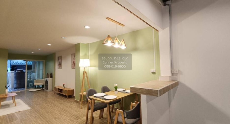 For sale 3 ベッドルーム townhouse in Khlong San, Bangkok
