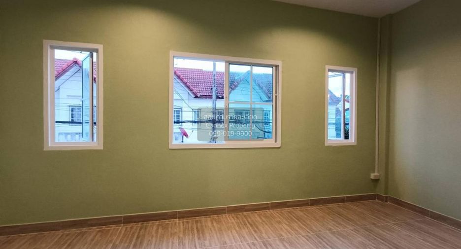 For sale 3 ベッドルーム townhouse in Khlong San, Bangkok