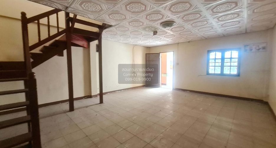 Casa adosada en venta de 2 habitaciones en Thanyaburi, Pathum Thani