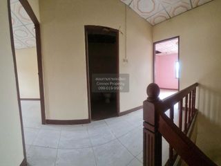 Casa adosada en venta de 2 habitaciones en Thanyaburi, Pathum Thani