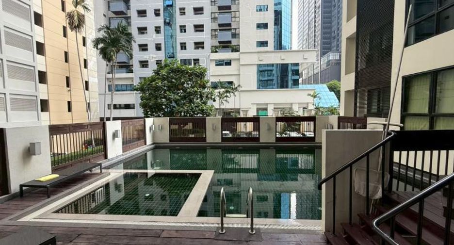 For sale 3 bedrooms condo in Watthana, Bangkok