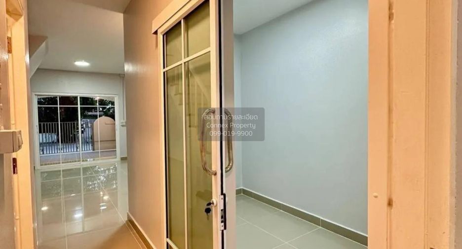 Casa adosada en venta de 3 habitaciones en Bang Yai, Nonthaburi