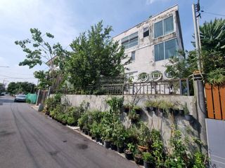 À vendre 4 chambres maison à Wang Thonglang, Bangkok