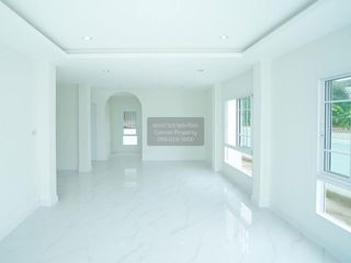 Haus zum Kauf mit 4 Zimmer in Nong Khaem, Bangkok