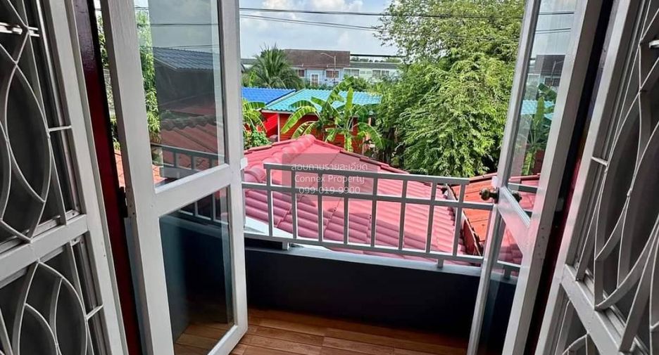 À vendre 3 chambres maison de ville à Sam Phran, Nakhon Pathom