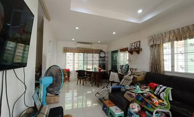 Haus zum Kauf mit 4 Zimmer in Mueang Samut Sakhon, Samut Sakhon