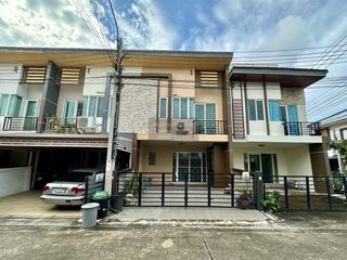 Reihenhaus zum Kauf mit 4 Zimmer in Bang Kruai, Nonthaburi
