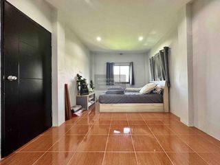 For sale 3 bedrooms house in Bang Kapi, Bangkok