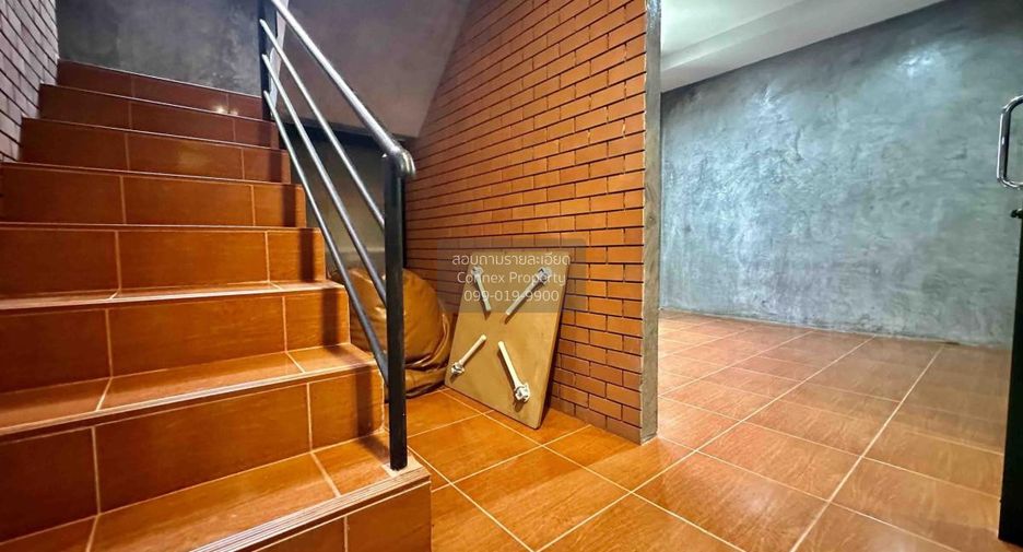 For sale 3 bedrooms house in Bang Kapi, Bangkok