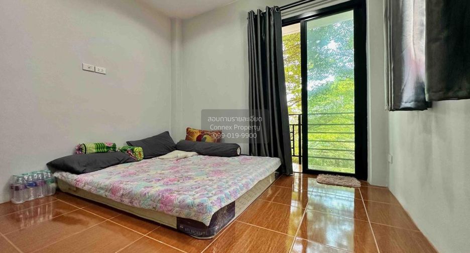 For sale 3 bedrooms house in Bang Kapi, Bangkok