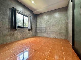 For sale 3 bedrooms house in Bang Kapi, Bangkok