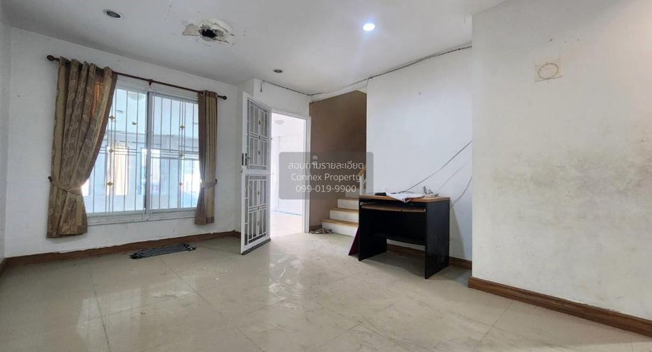 À vendre 3 chambres maison de ville à Sam Phran, Nakhon Pathom