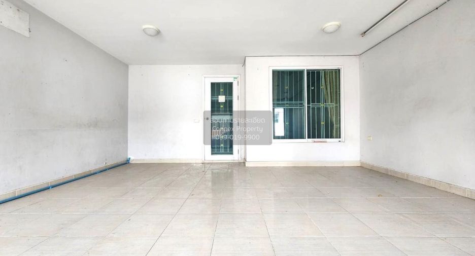 À vendre 3 chambres maison de ville à Sam Phran, Nakhon Pathom