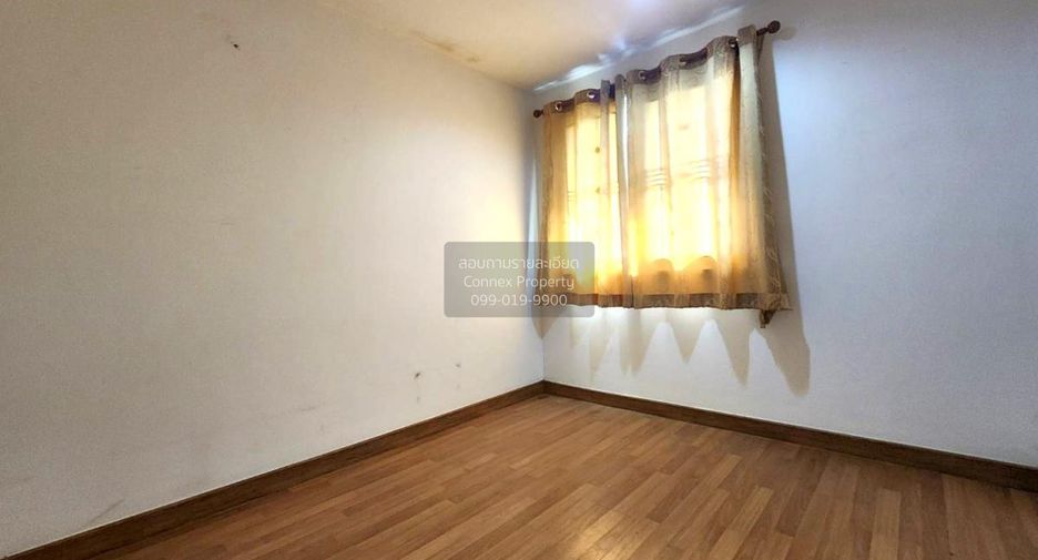 À vendre 3 chambres maison de ville à Sam Phran, Nakhon Pathom