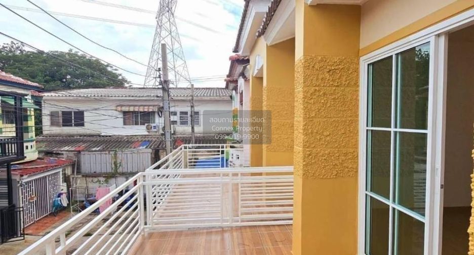 For sale 3 bedrooms townhouse in Sai Noi, Nonthaburi