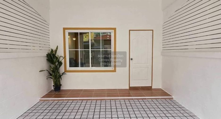 For sale 3 bedrooms townhouse in Sai Noi, Nonthaburi