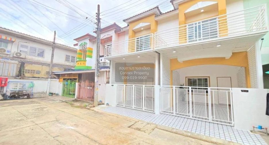 For sale 3 bedrooms townhouse in Sai Noi, Nonthaburi