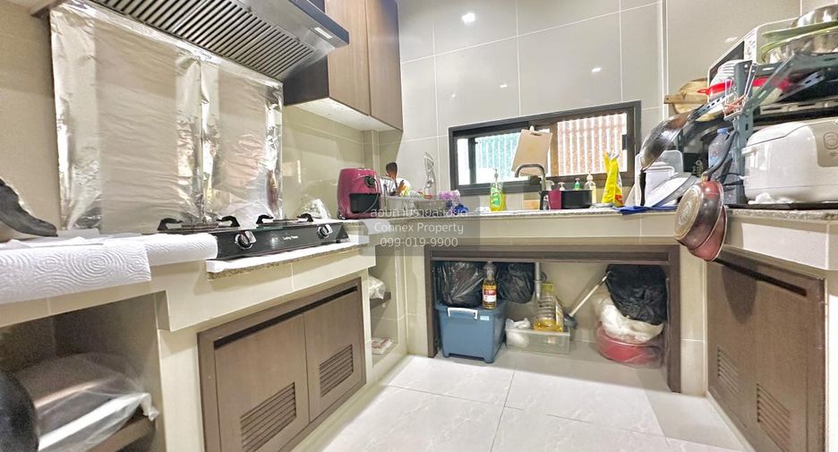 For sale 4 bedrooms house in Pak Kret, Nonthaburi
