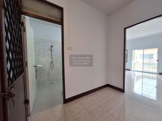 Casa adosada en venta de 1 habitaciones en Nong Khaem, Bangkok